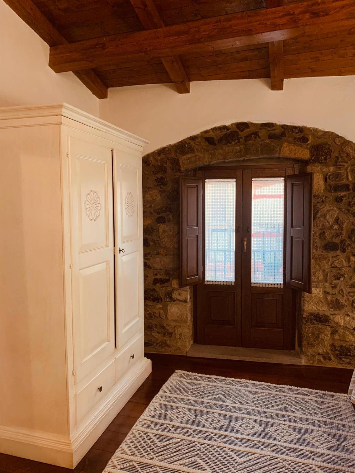 The Templars Guesthouse サントゥ・ルッスルジュ エクステリア 写真